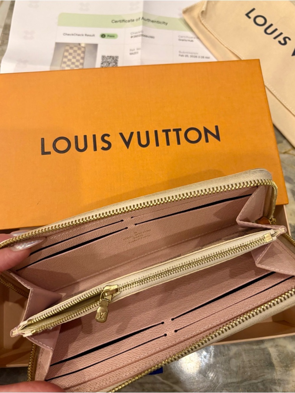 Louis Vuitton Clemence Damier Azur Zippy Wallet in Cream Check PINK Interior COA - Picture 11 of 16